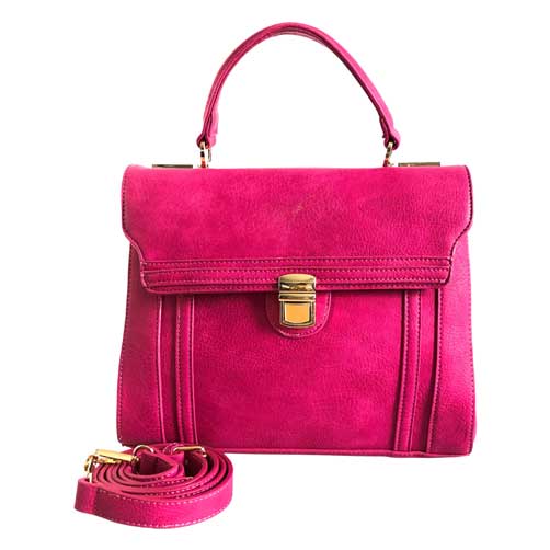 Bolso HNA de color fucsia, material piel vegana, broche en el centro para cerrar el bolso en material metálico y de color dorado, asa estática en la parte superior de color fucsia para ser tomado con la mano, asa ajustable de color fucsia para ajustar en manos libres, detalles metálicos en color dorado.