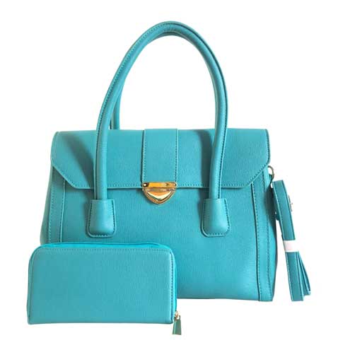 Bolso para dama HNA de color azul, cuenta con cartera del mismo color del bolso, material piel vegada, cuenta con broche metálico en la parte del medio en color dorado para abrir y cerrar el bolso, asa ajustable del color del bolso para usar en manos libres, asa estática en la parte superior del color del bolso para ser tomado con la mano.
