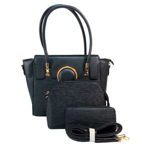 Bolsa de la marca Vieta, material piel vegana, diseño rayado horizontal color negro en la parte frontal junto con unas aletas de color negro liso, cuenta con asa estática en la parte superior de la bolsa para poder usarse con la mano, cuenta con asa ajustable para poder usarse de manera manos libres, cuenta con detalles decorativos de material metálico en color dorado, juego de 3 piezas