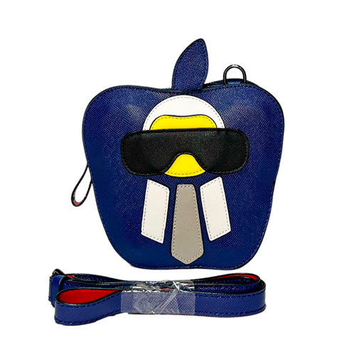 Bolsa para dama en forma de manzana de color azul oscuro, material piel vegana, en sus partes extremas viene con dos agarraderas para colocar la correa, asa ajustable de color azul oscuro en su parte frontal y color rojo cereza en su parte posterior para ajustarse en manos libres, viene con detalles decorativos.